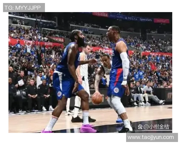 2019NBA常规赛独行侠与快船的激烈对决回顾与精彩瞬间分析