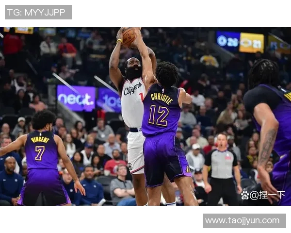 2020年9月14日快船与掘金激战回顾精彩比赛录像分析与亮点总结